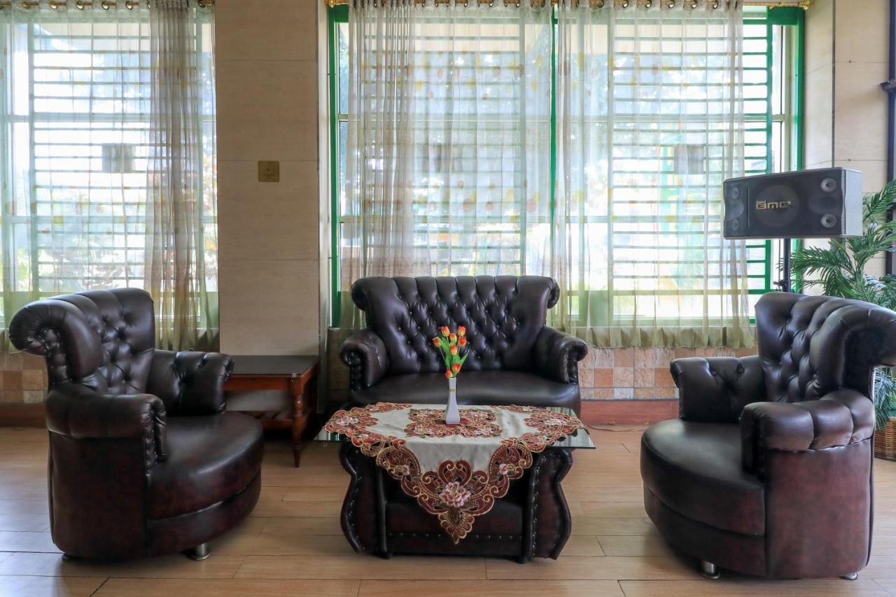 Hotel Prisma Sidoarjo Zewnętrze zdjęcie