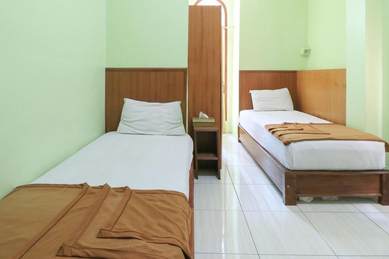 Hotel Prisma Sidoarjo Zewnętrze zdjęcie