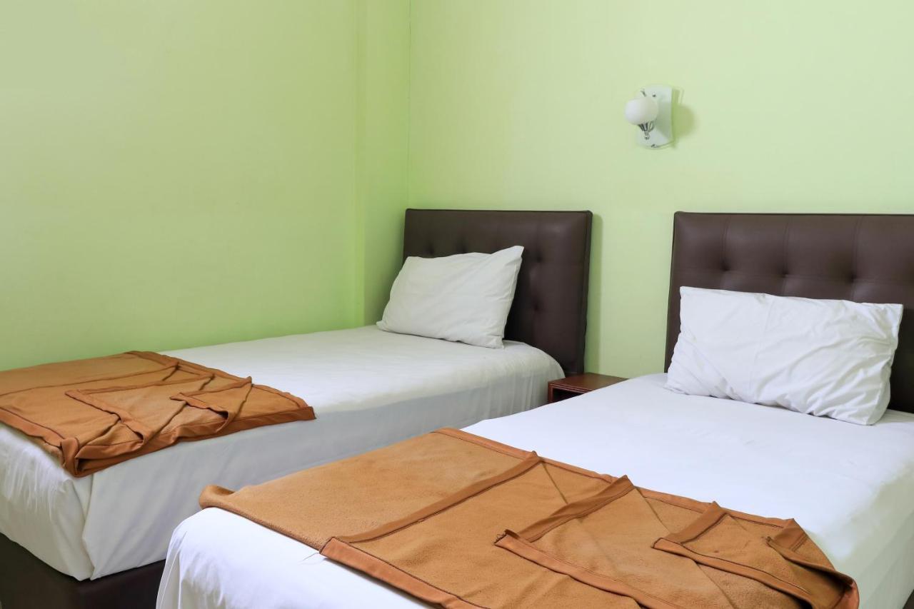 Hotel Prisma Sidoarjo Zewnętrze zdjęcie