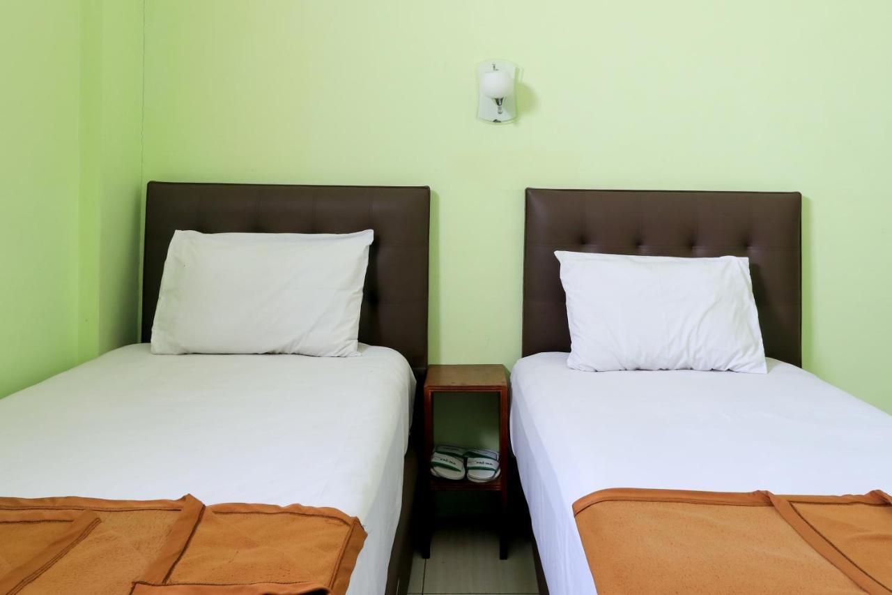 Hotel Prisma Sidoarjo Zewnętrze zdjęcie