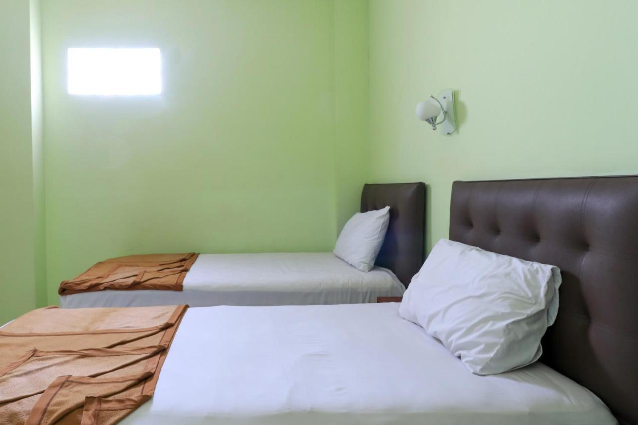 Hotel Prisma Sidoarjo Zewnętrze zdjęcie