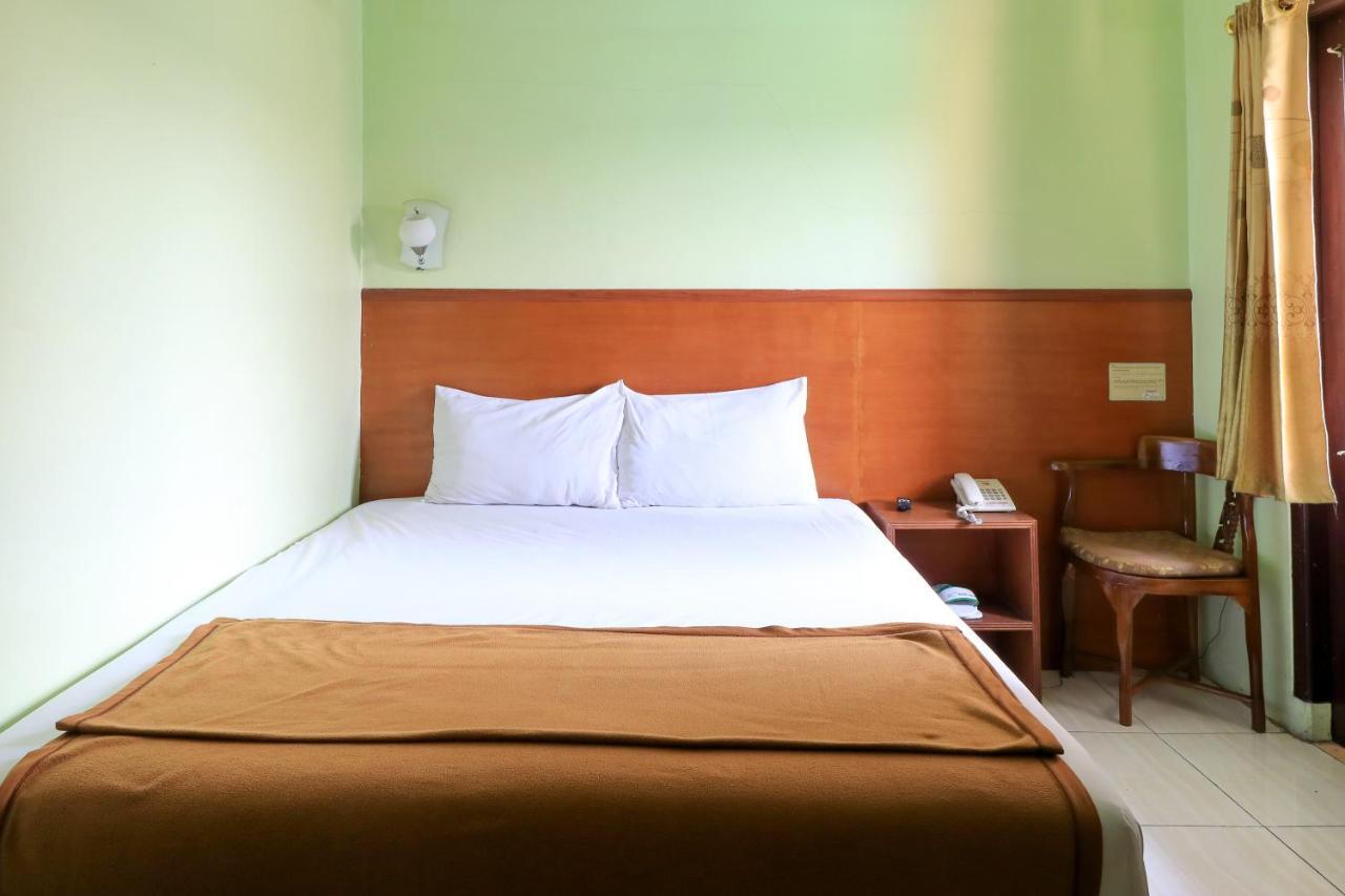 Hotel Prisma Sidoarjo Zewnętrze zdjęcie